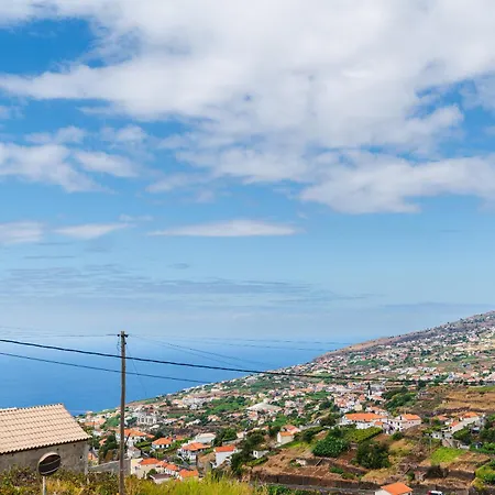 Atouguia House - Traditional House