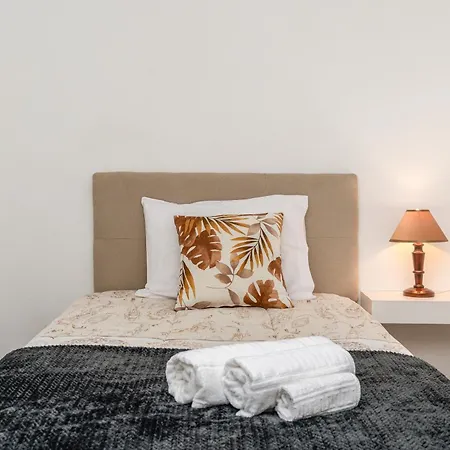 Atouguia House - Traditional House Vakantiehuis