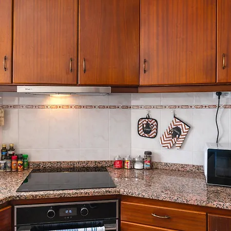 Atouguia House - Traditional House Vakantiehuis *