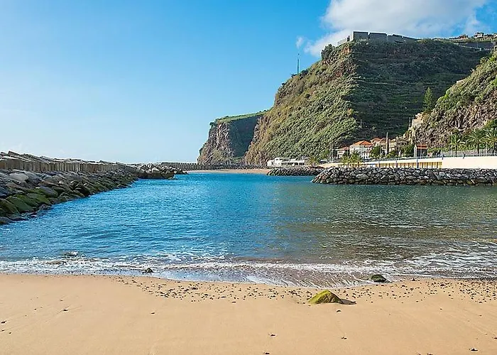 Feriehus Atouguia House - Traditional House Calheta (Madeira)