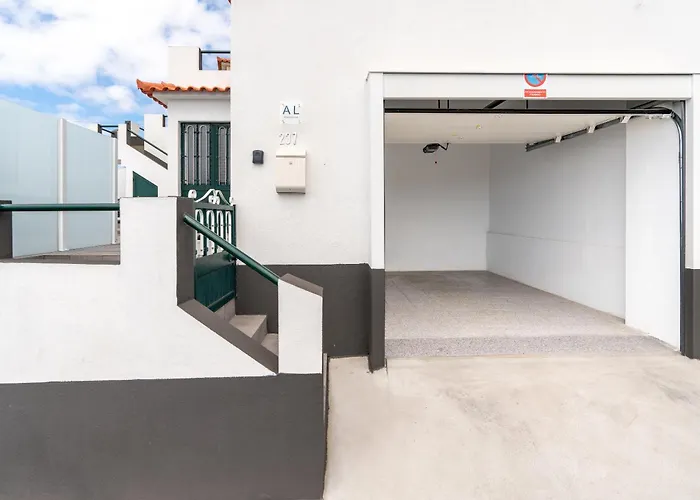 Atouguia House - Traditional House Feriehus Calheta (Madeira)