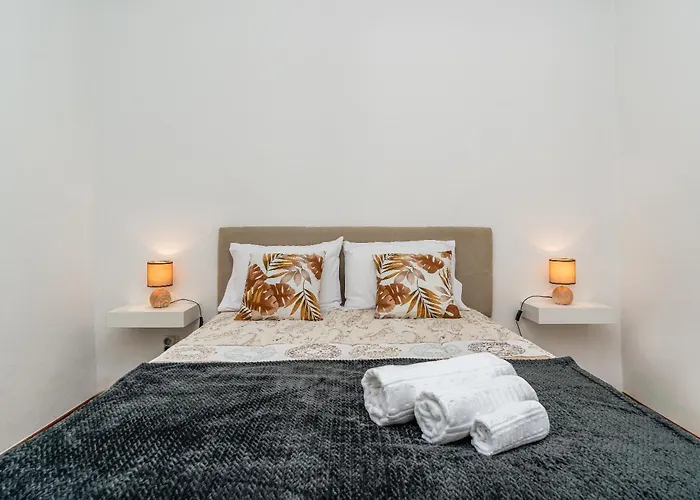 Atouguia House - Traditional House Calheta (Madeira)